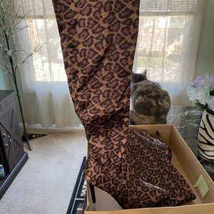 Jessica Simpson over the knee leopard boots New!❤️